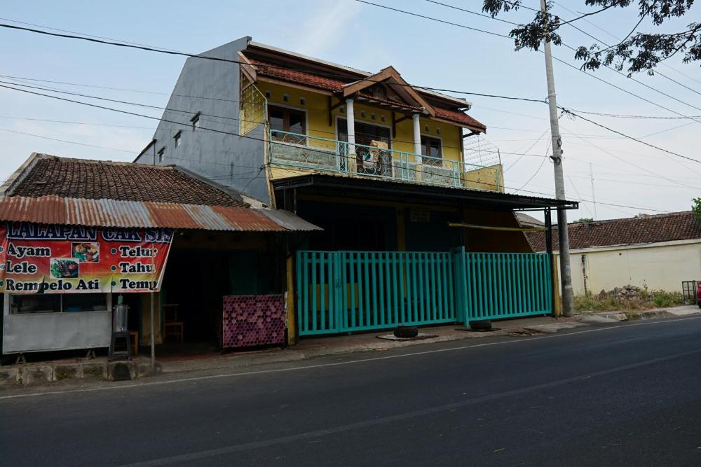 spot on 92665 yoko kost syariah