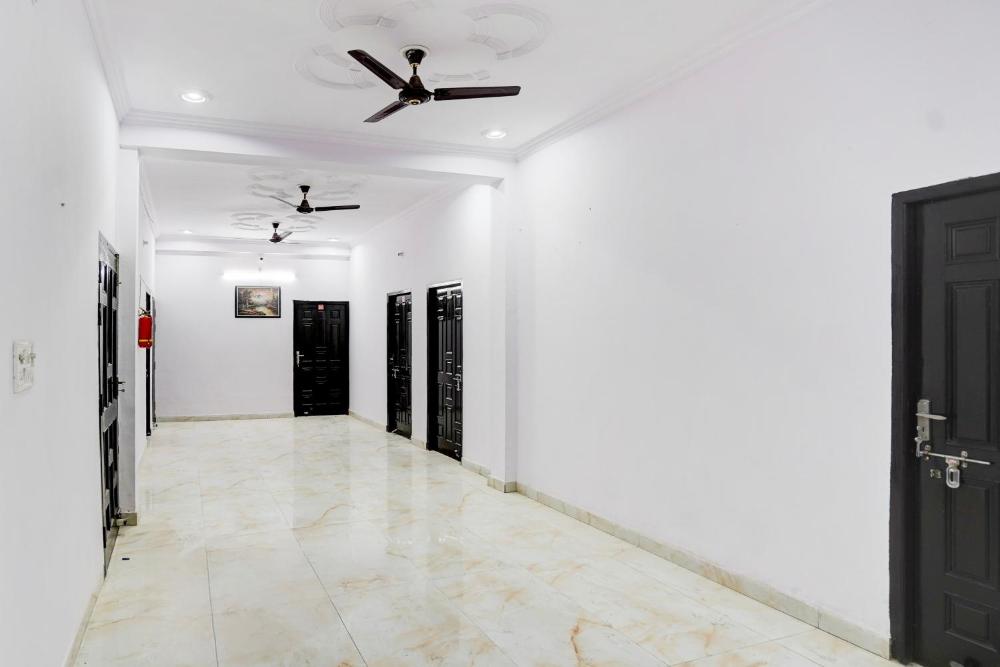 Super Hotel O Garden View Vrindavan Lucknow