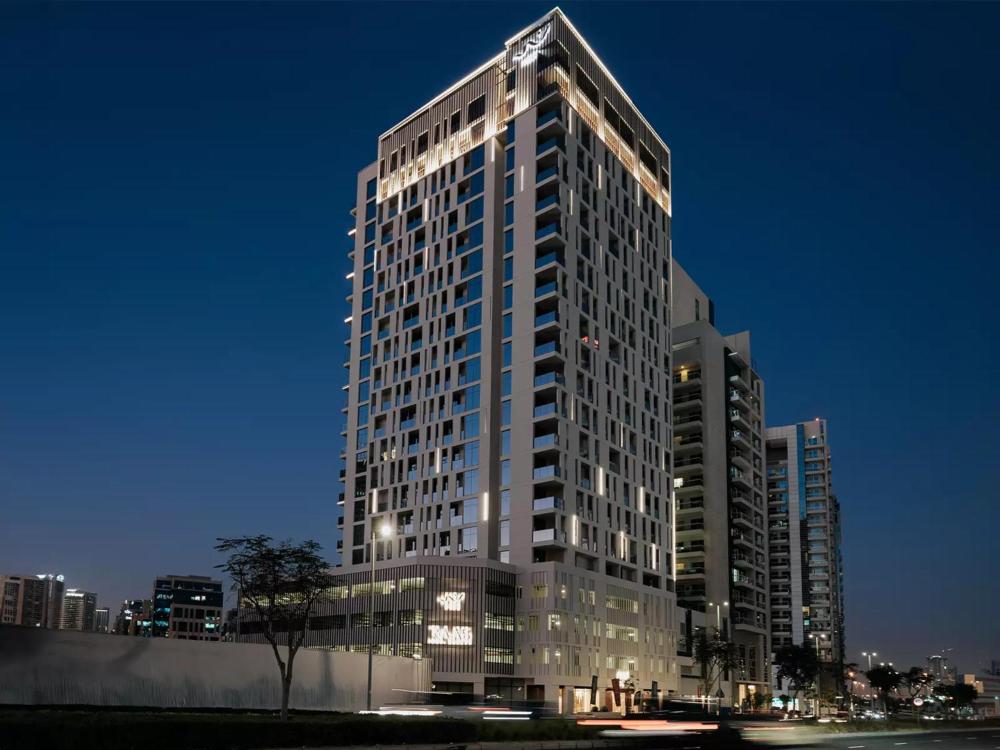 Scenic Canal View Homes - 8 mins to Dubai Mall - Pool & Gym Access