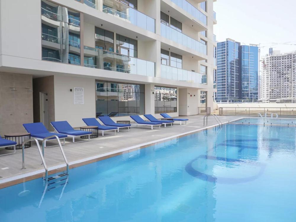 Scenic Canal View Homes - 8 mins to Dubai Mall - Pool & Gym Access