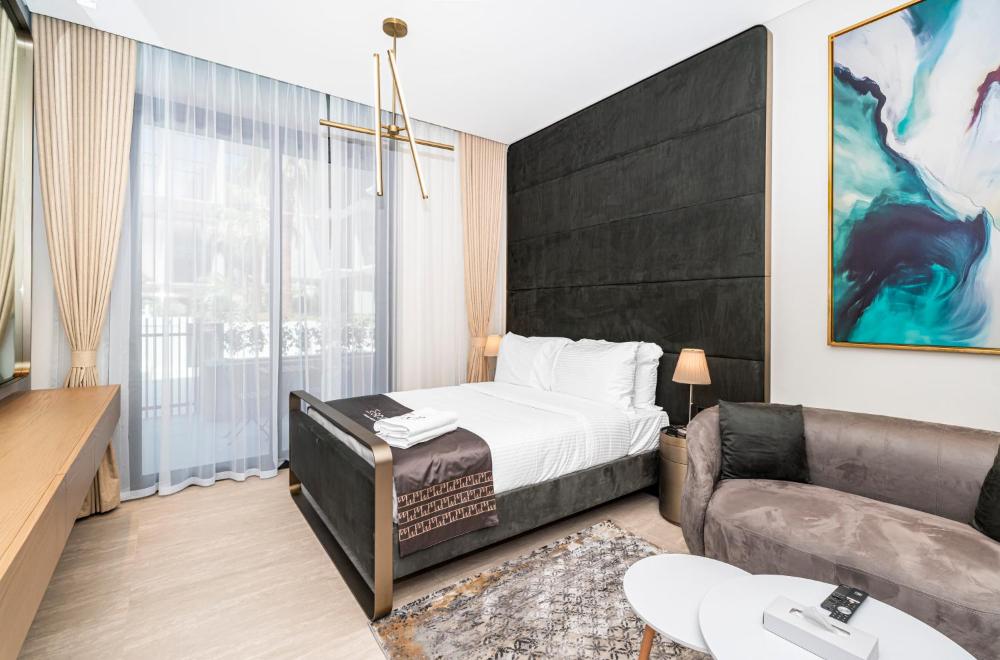 Escape24 Cozy Studio with Pool View in JVC