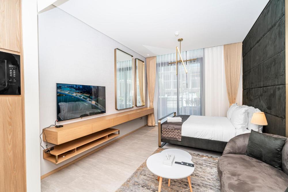 Escape24 Cozy Studio with Pool View in JVC