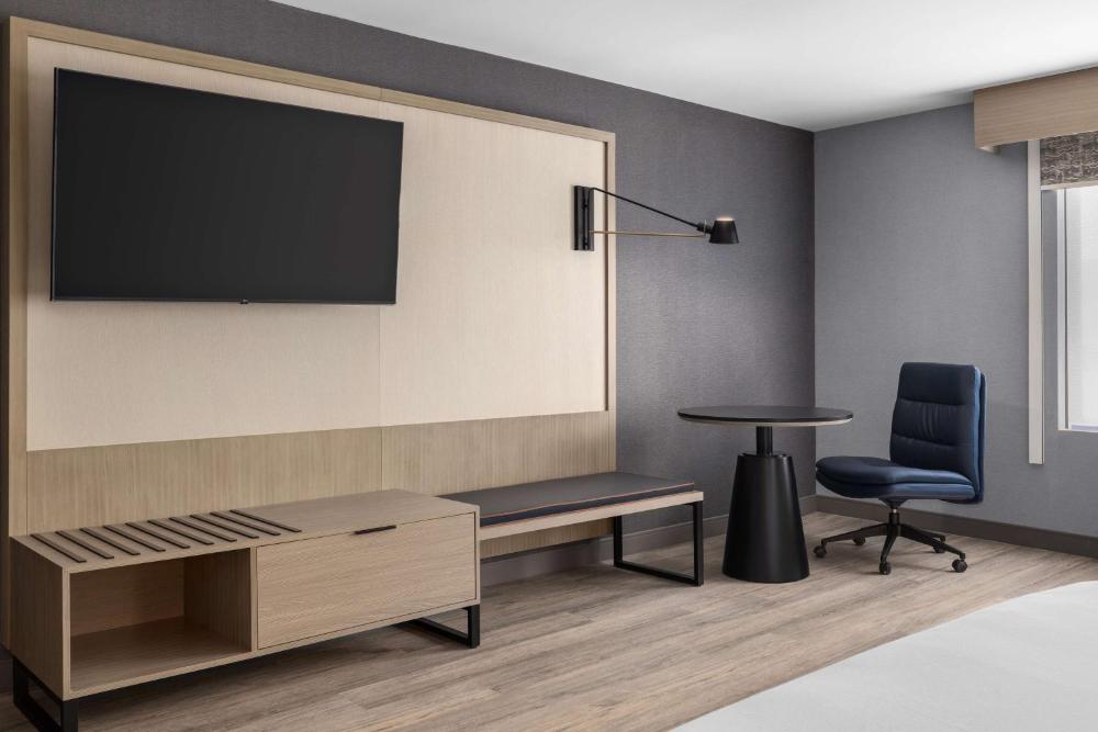 Room Image 4