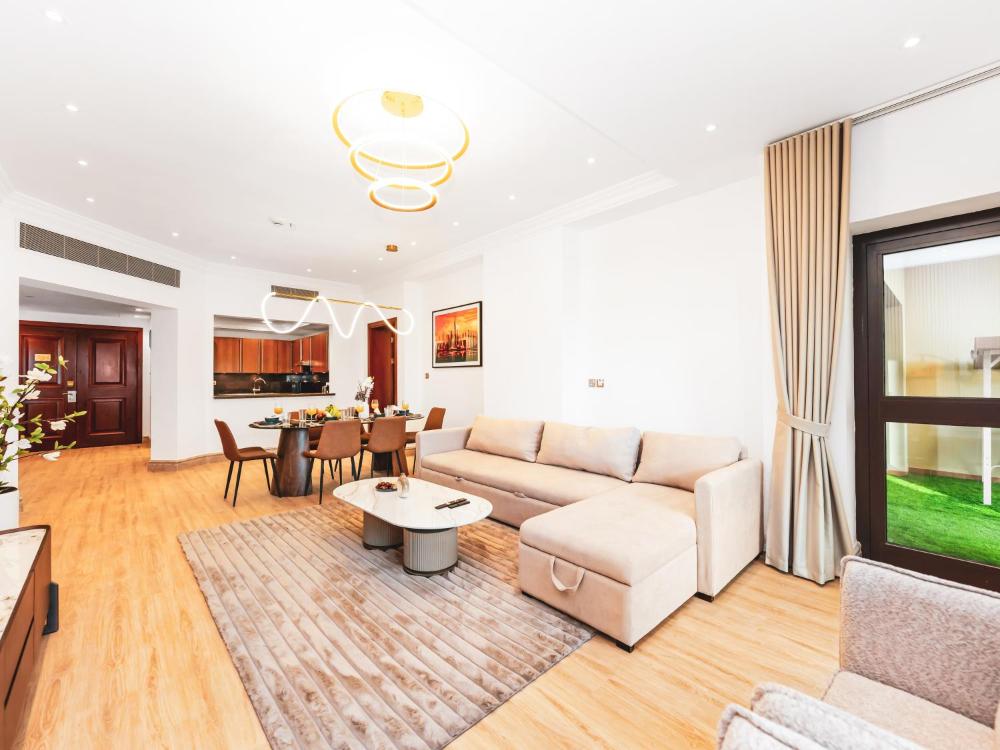 New Fairmont Residence with private beach on PalmJumeirah