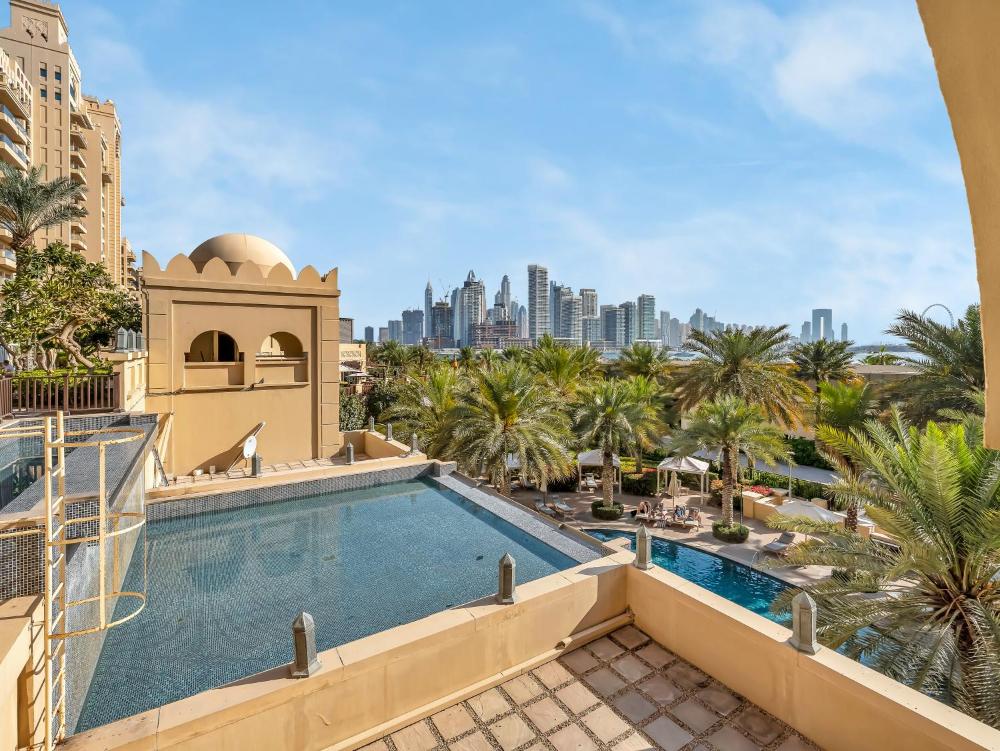 New Fairmont Residence with private beach on PalmJumeirah