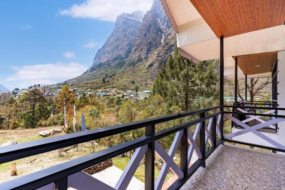 The Whispering Pines By Summit, Lachung