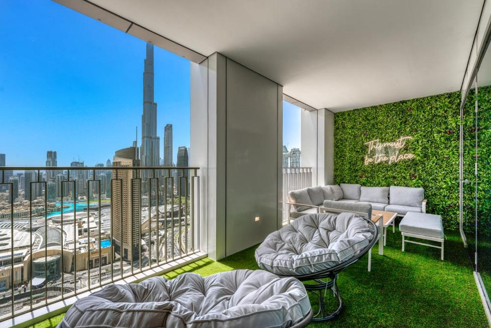 High Rise Haven I Burj and Fountain View I Vast Outdoor