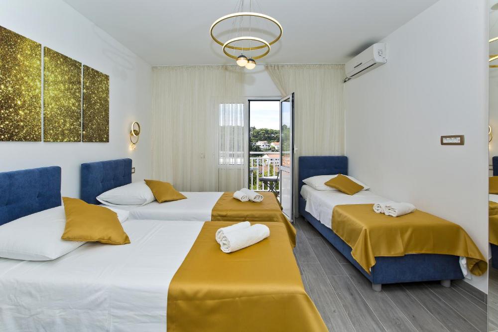 hostel villa zorana adults only