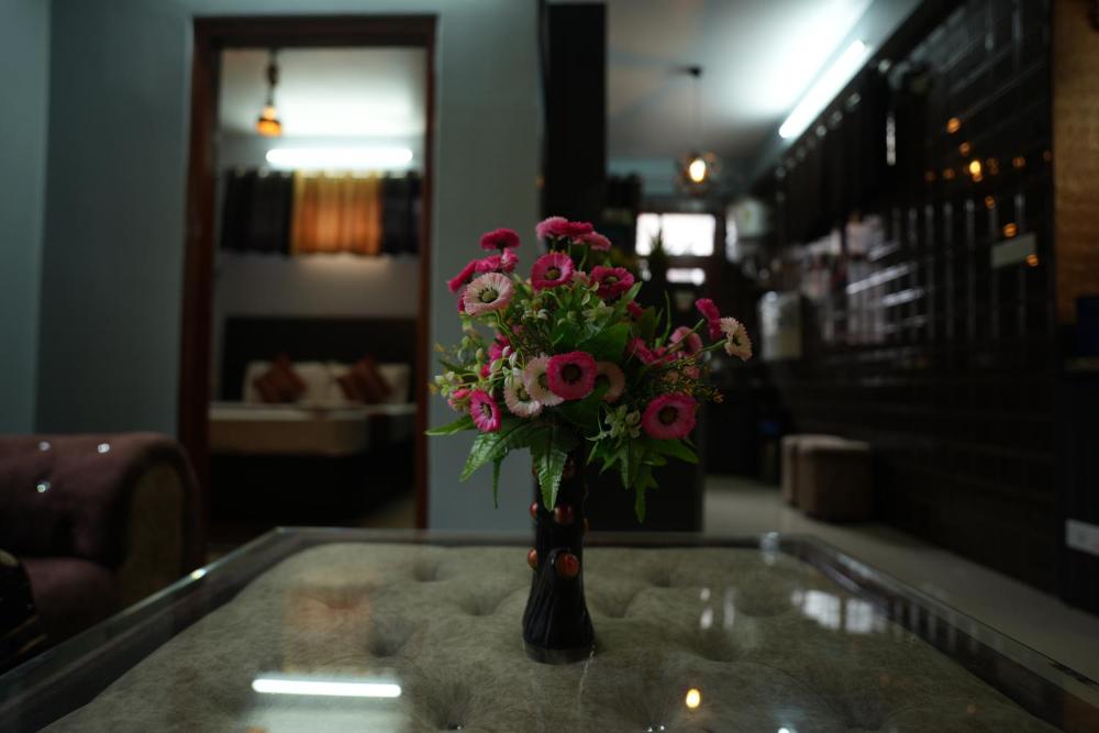 Goroomgo Nirvana Rooms Shimla