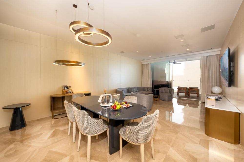 FIVE Palm Jumeirah Hotel Apartments