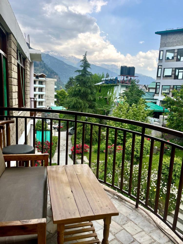 Tourist Hotel