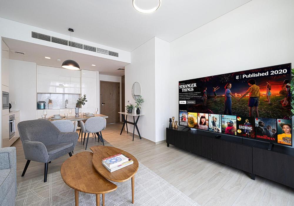 Lux 1BR Apartment with Amazing view in Palace Residences Creek Harbor