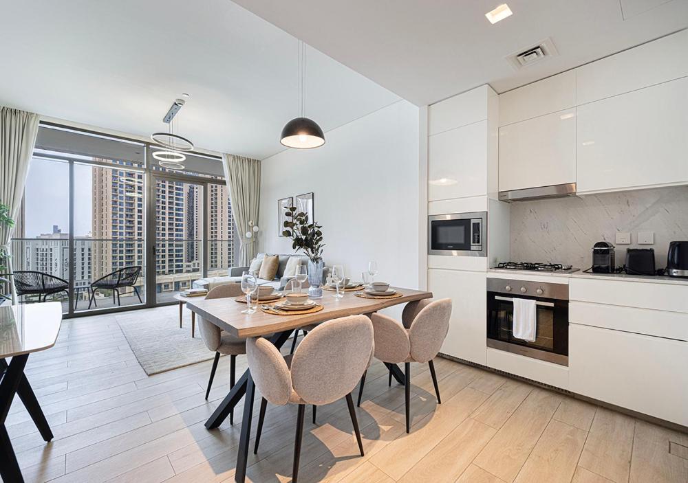 Lux 1BR Apartment with Amazing view in Palace Residences Creek Harbor
