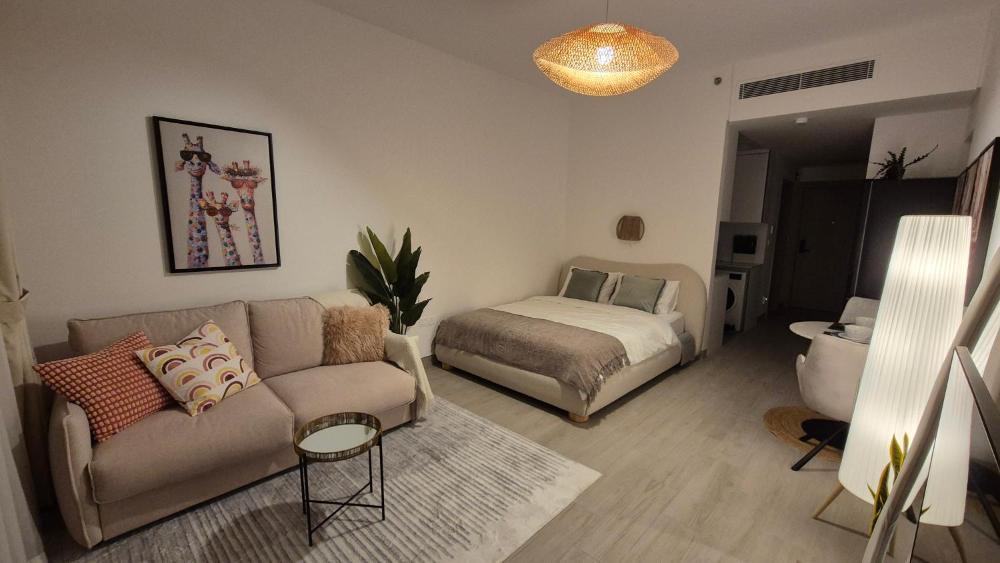 Deluxe Studio - Stylish & Cosy in Luma22