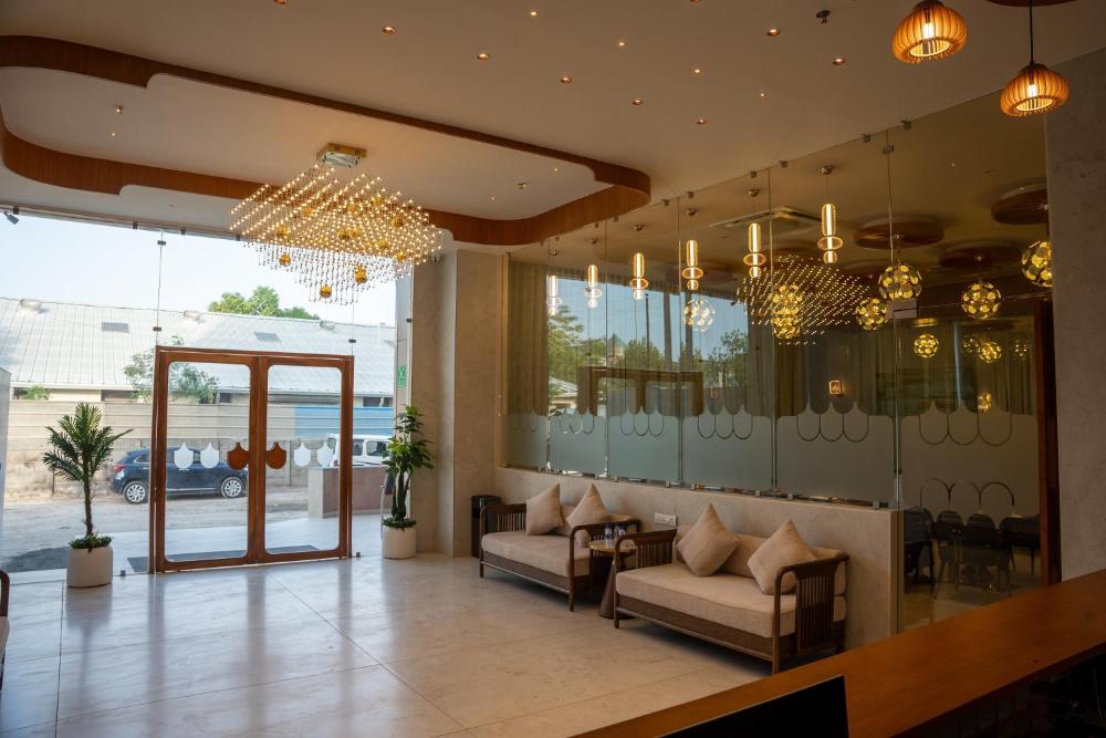 Hotel Grand Arose