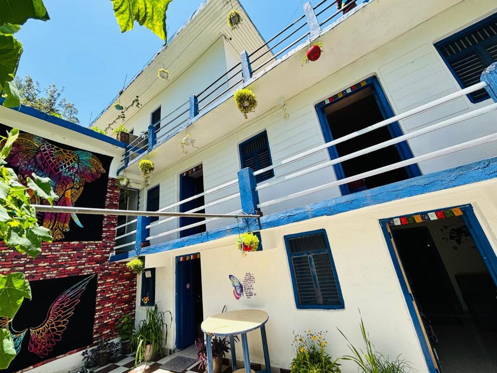 La Riviere Waterfront A Traditional Stay