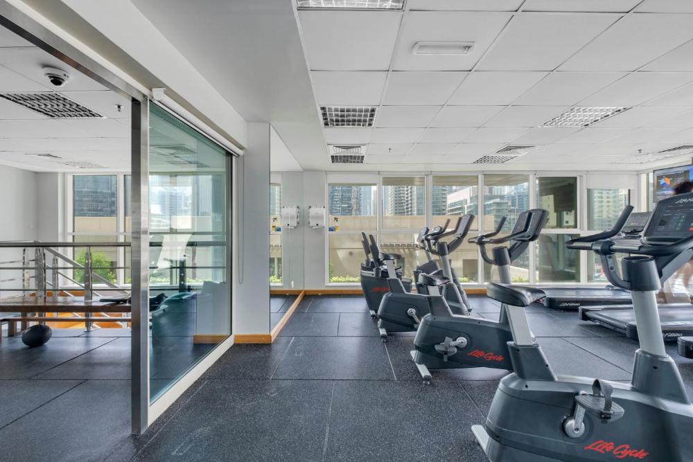 Dubai Marina Promenade 1BR Apartment with Pool near JBR