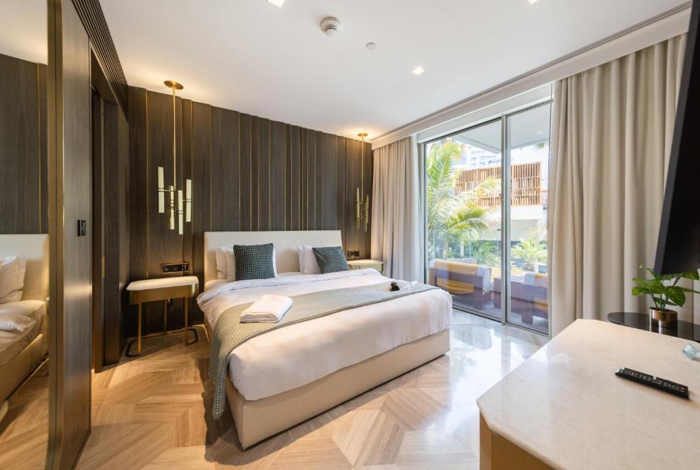 EDEN'S Homes & Villas - FIVE Palm Residences