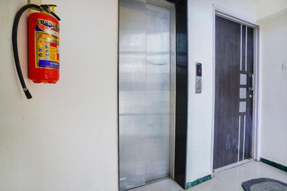 Hsquare Service Apartment Malad