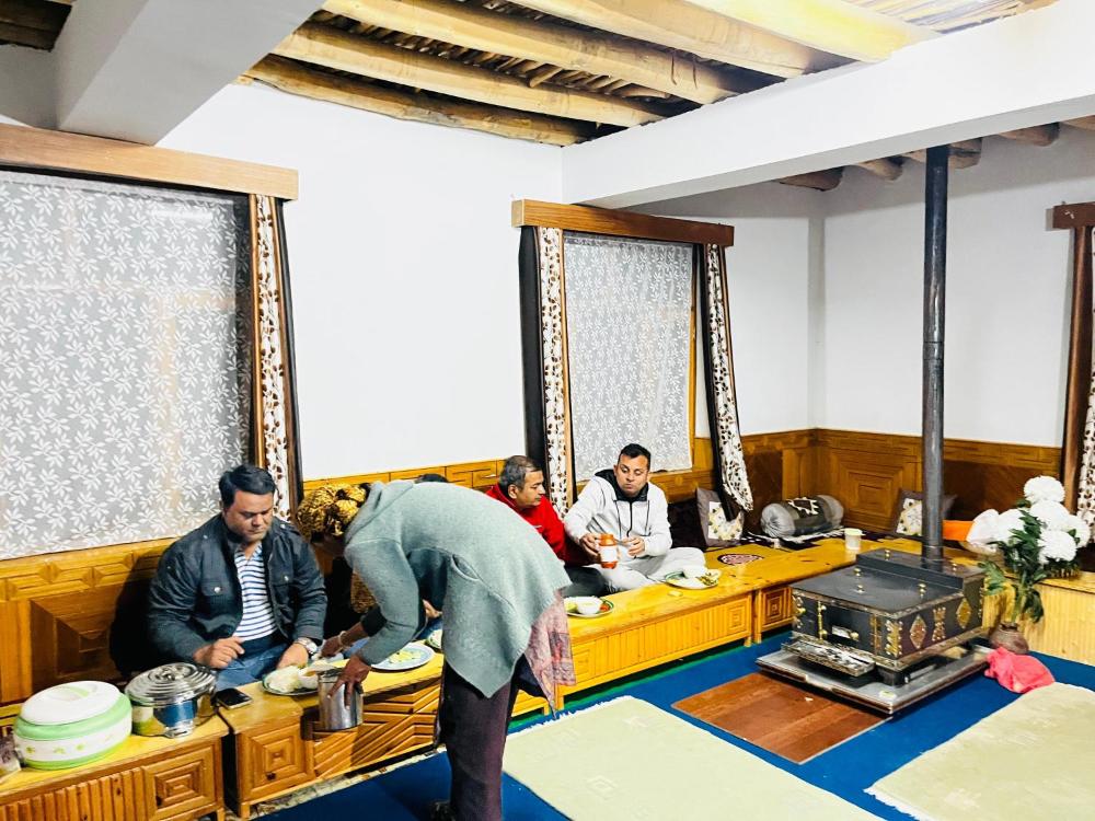 TANZIN BROTHESHOMESTAY