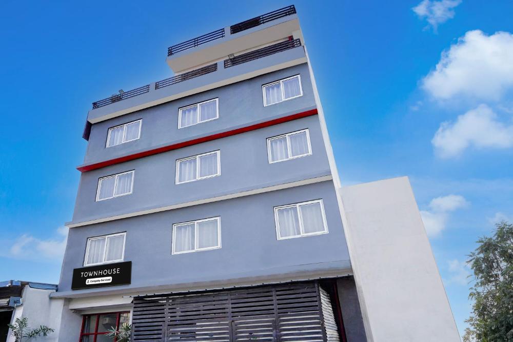 Townhouse Gomti Nagar Sector 6 Near Ekana Stadium
