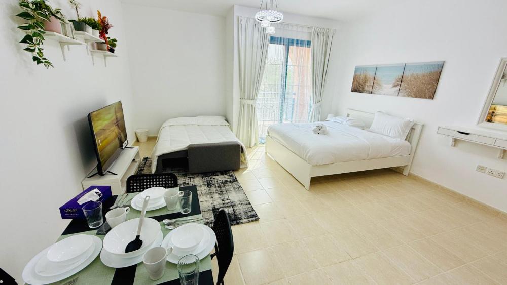 O07 Luxury Furnished Studio Apartment near bus stop Garden view Persia Cluster
