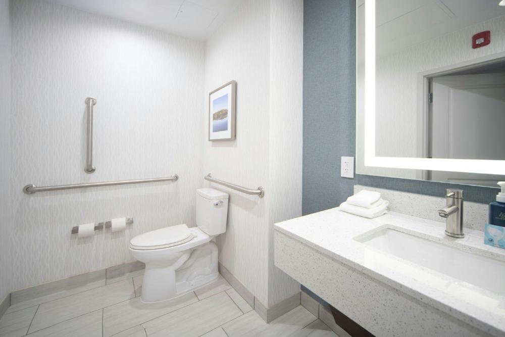 Room Image 4