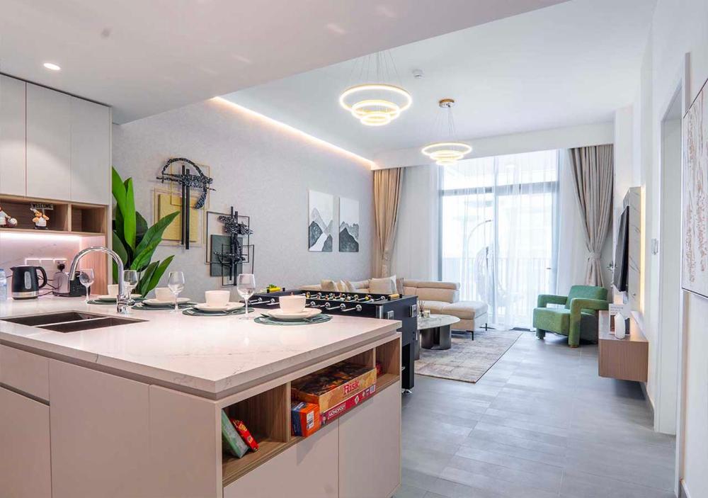 Royal Vista - Luxury 1BR Apartments at Kensington Waters