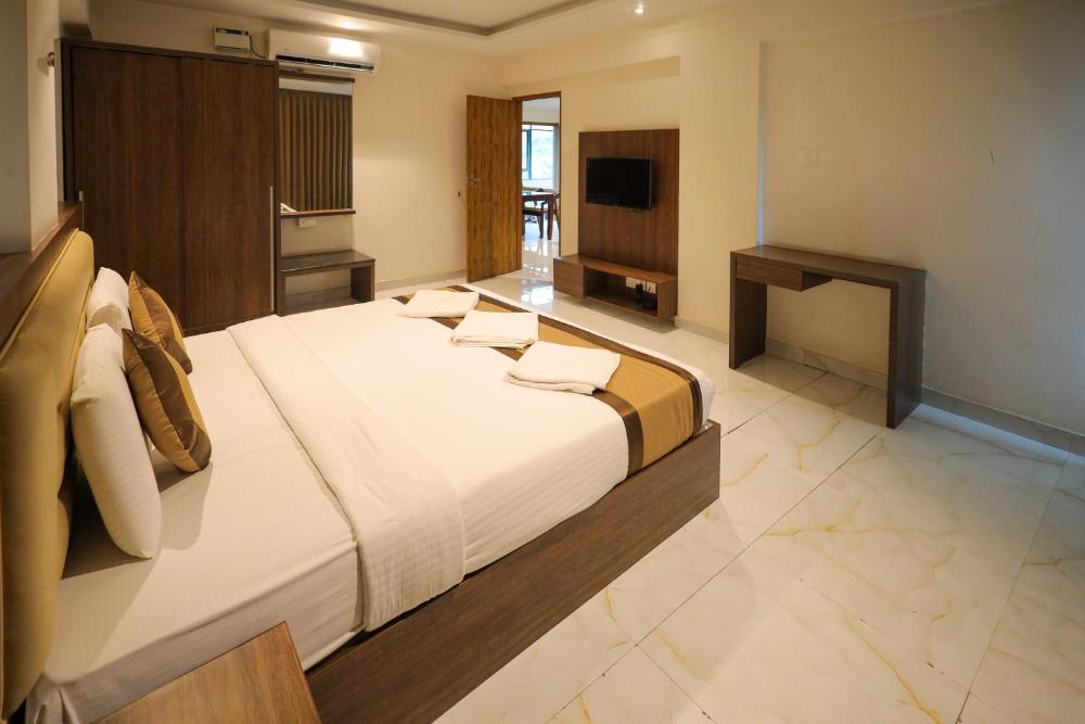 Adyar Plaza Inn by RAK Rooms