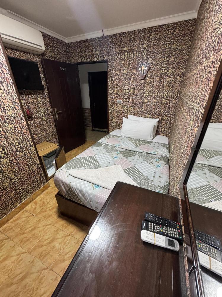 Room Image 2