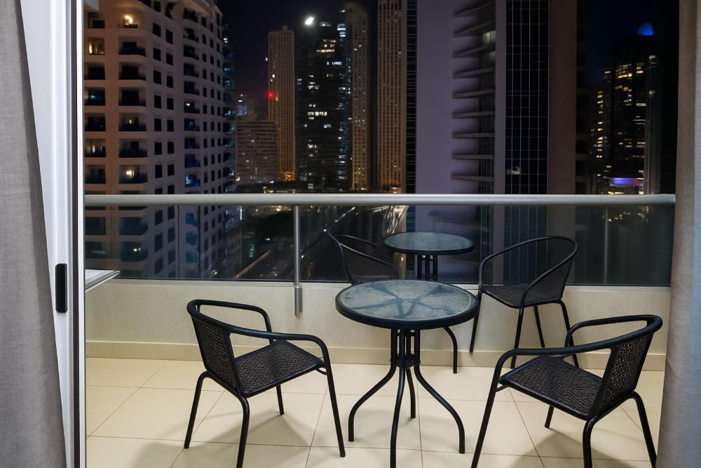 Single Bed In Twin Room With Balcony For Female Guests Only