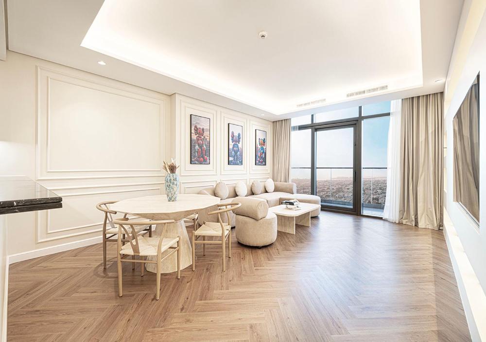 Paramount Midtown Hotel - Luxury Apartments & Infinity Pool with Burj Khalifa View