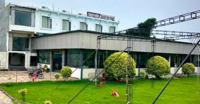 Hotel Premkunj