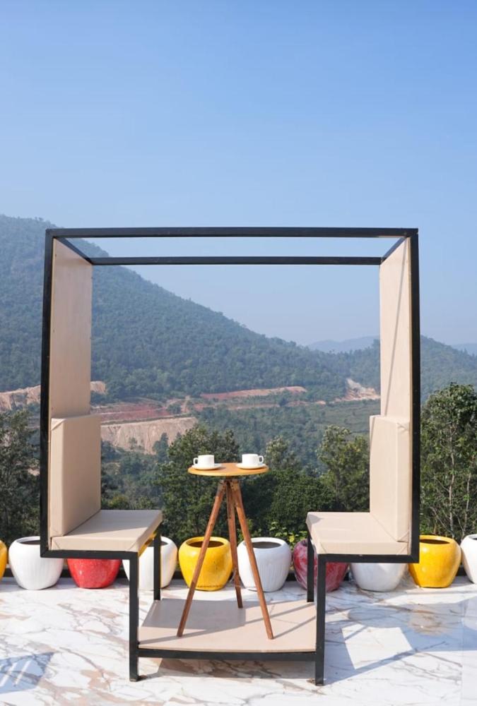 Mirror Hotels & Resorts