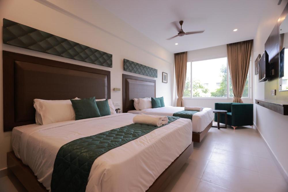 Hotel Aavudai Grand