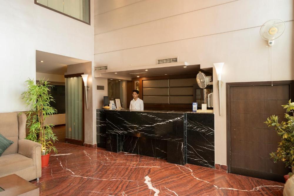 Hotel Tirupati Plaza