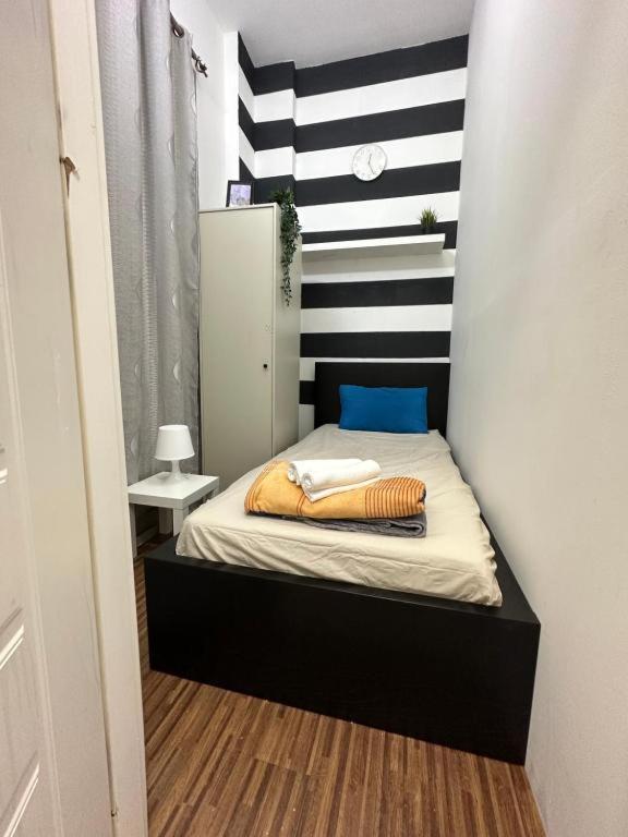 Best Closed Partition Room in Al Barsha-1 Near MOE