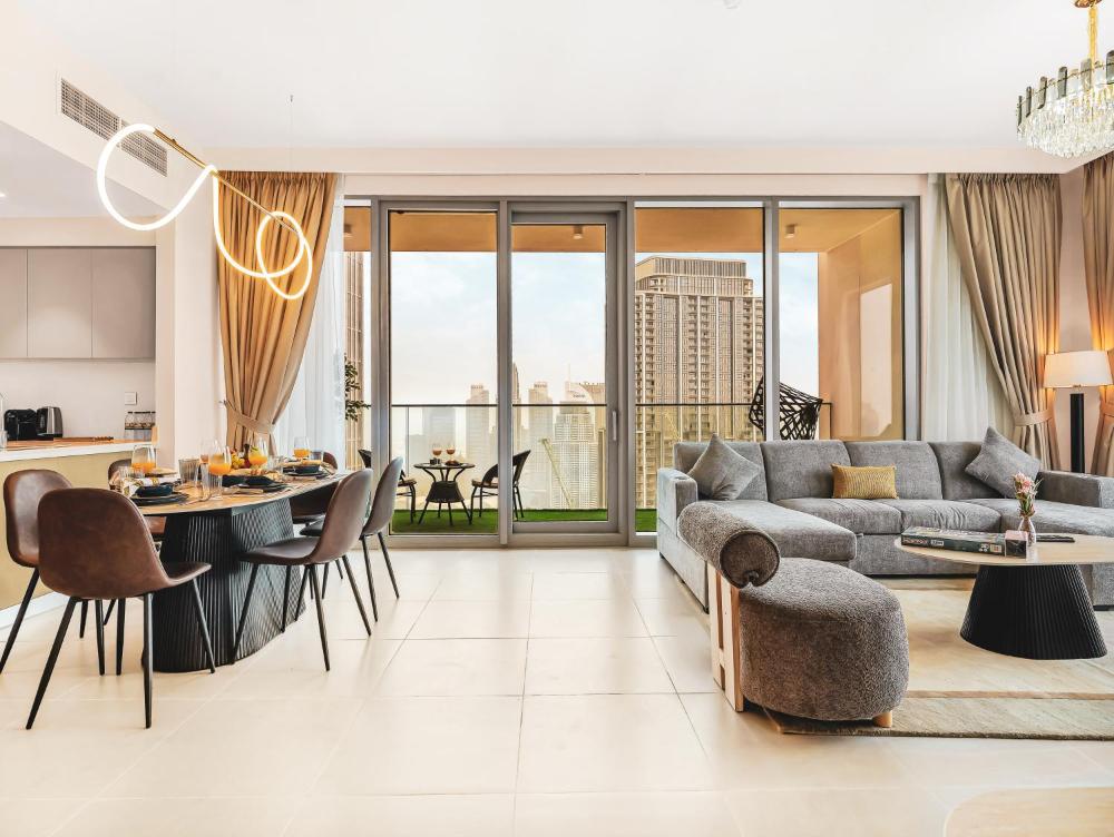 Panoramic Downtown & Fountain views from High Floors at Forte by Propigo