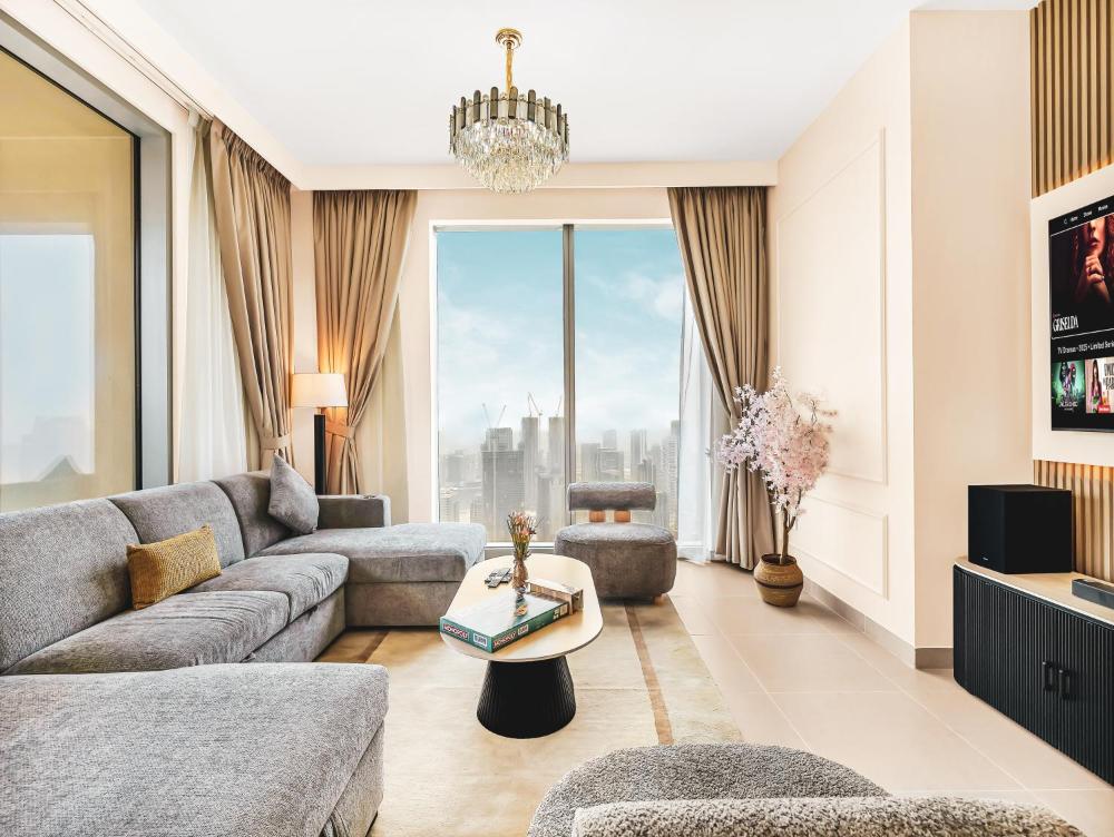 Panoramic Downtown & Fountain views from High Floors at Forte by Propigo