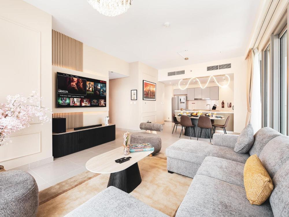 Panoramic Downtown & Fountain views from High Floors at Forte by Propigo