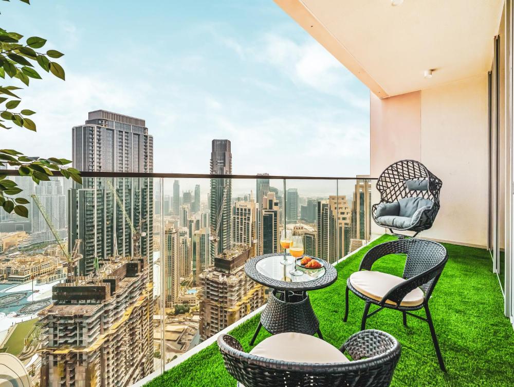 Panoramic Downtown & Fountain views from High Floors at Forte by Propigo