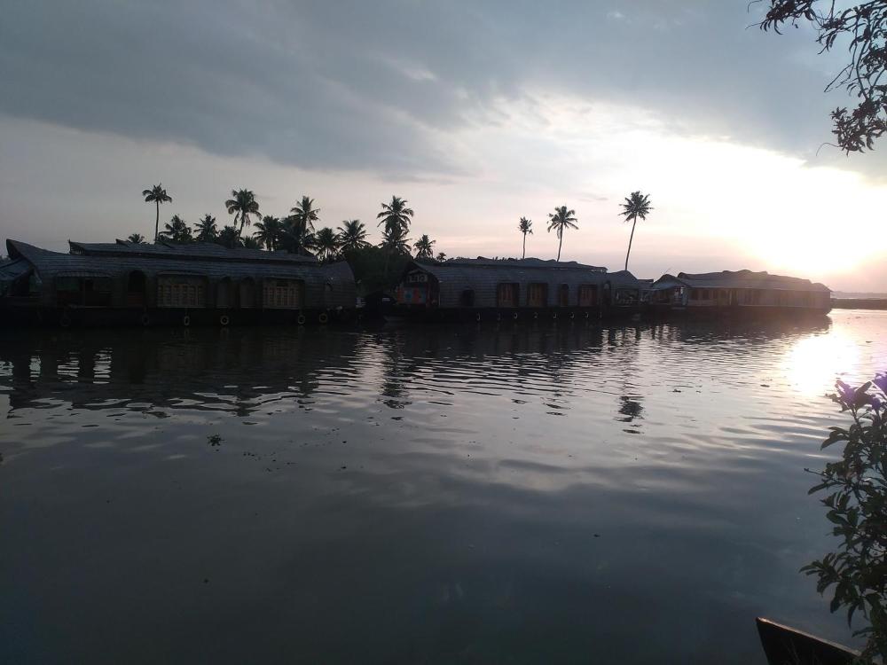Backwater Breeze Homestay