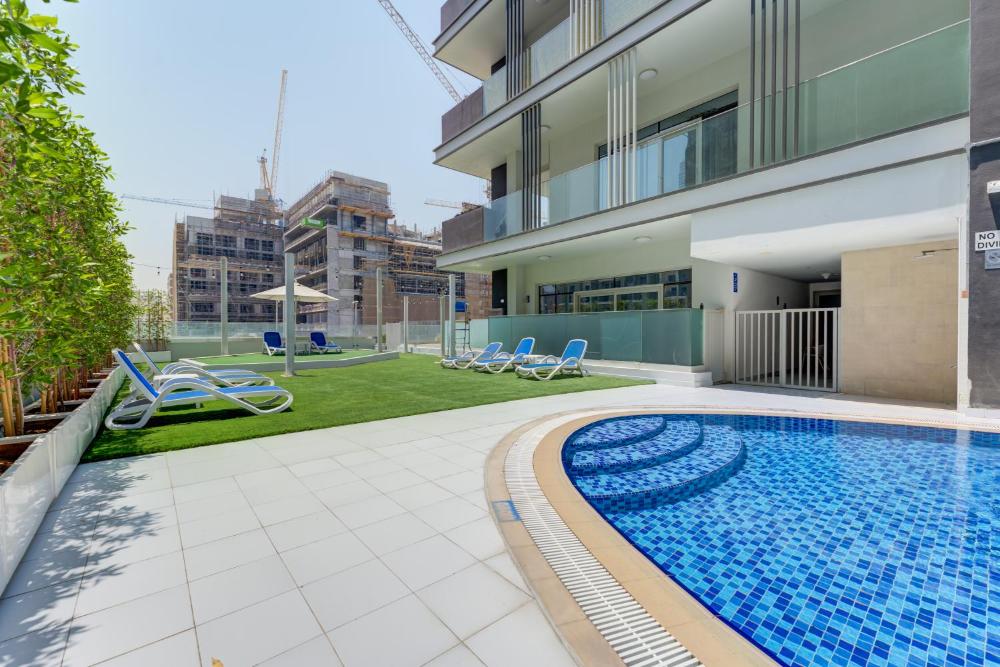 151 Residence Jumeirah Gardens
