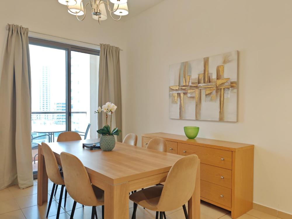 Beautiful 2BR & 4BR Apartments on JBR Beach, Walking Distance to Bluewaters Island - By Sunkissed Ho
