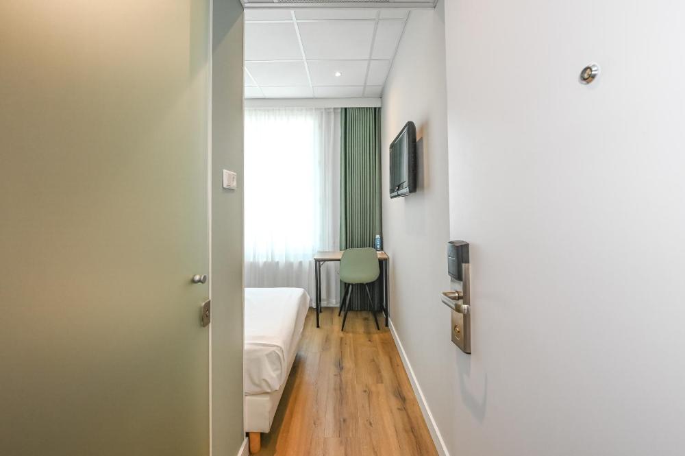 Room image 2