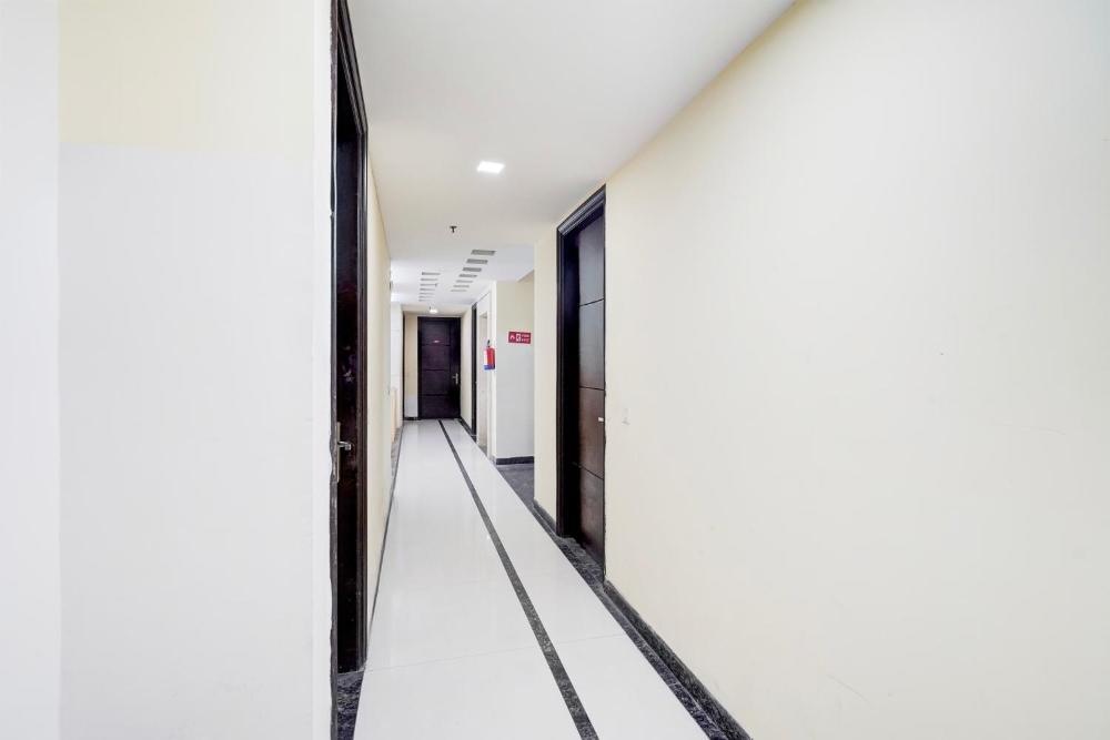 Super Townhouse Sector 51 Noida Near Metro Station