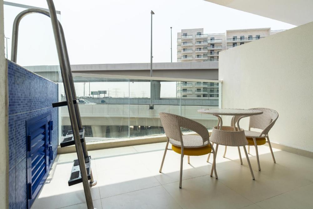Luxury 3Br Apts w Private Pools in Gemz by Danube