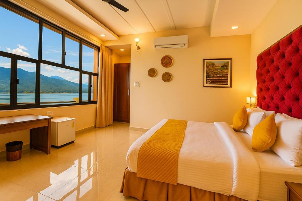 The Neeraj Naturecure - Ganga View