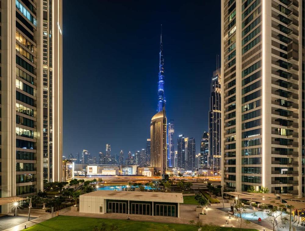 Luxe 2 BR w/ Burj Khalifa View & Dubai Mall Access