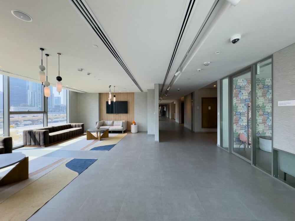 Luxe 2 BR w/ Burj Khalifa View & Dubai Mall Access